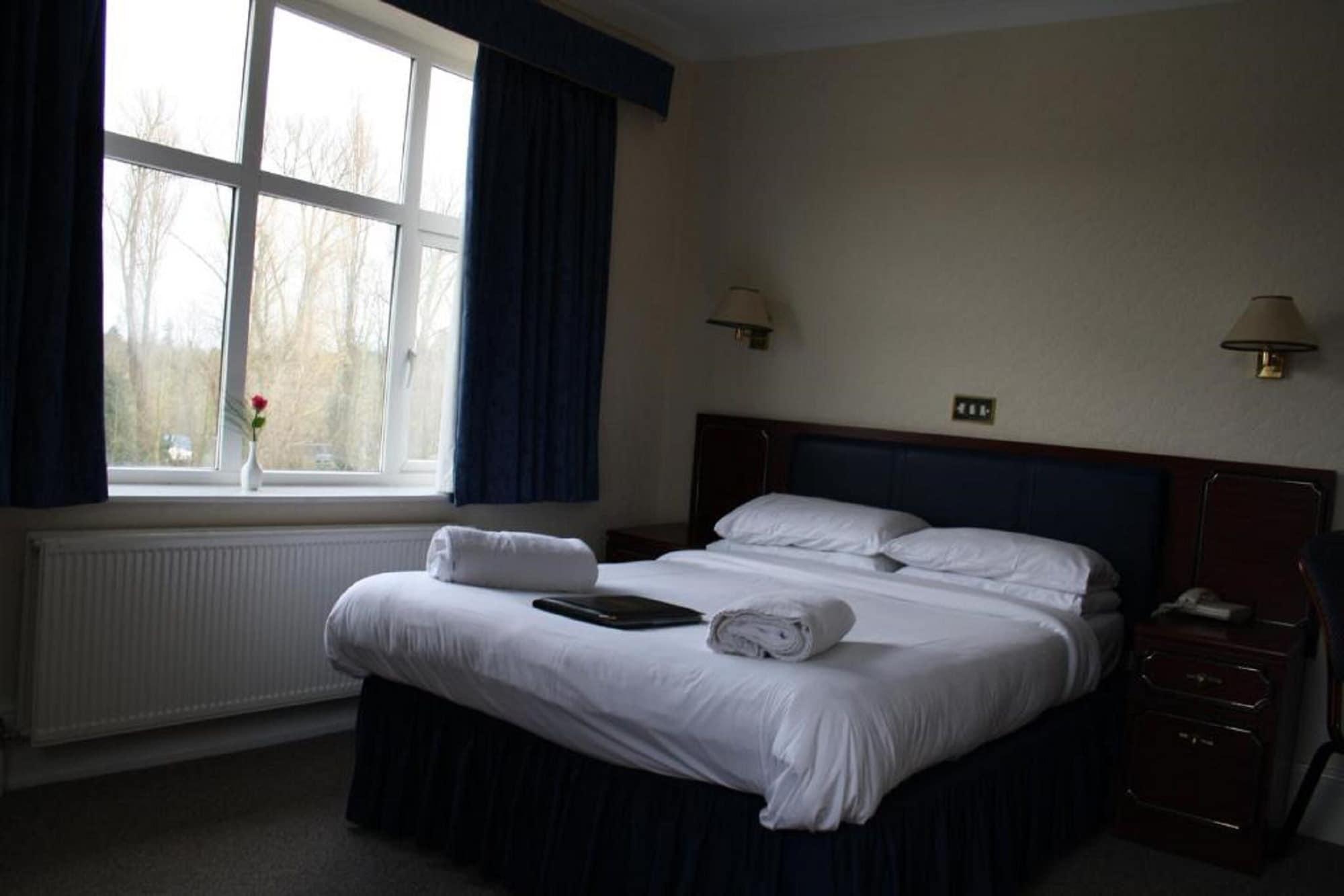 Uno Hotel Thames Maidenhead Exterior foto
