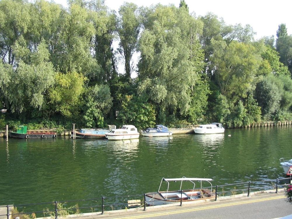 Uno Hotel Thames Maidenhead Exterior foto