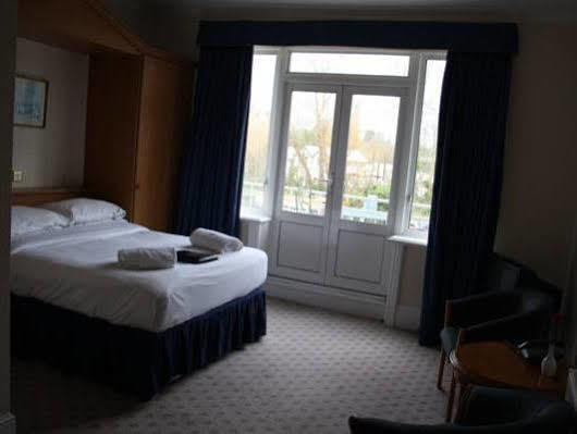 Uno Hotel Thames Maidenhead Exterior foto